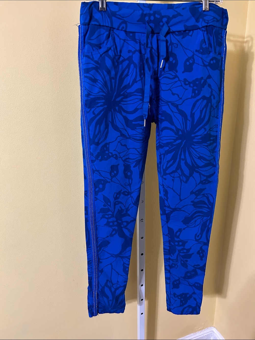 Women's Blue Floral Drawstring Leggings